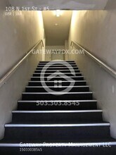 108 N 1st St in Silverton, OR - Building Photo - Building Photo