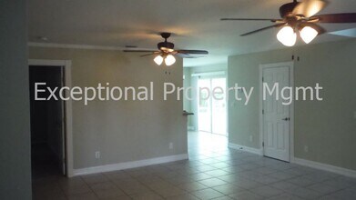 1917 SW 51st Ter in Cape Coral, FL - Building Photo - Building Photo