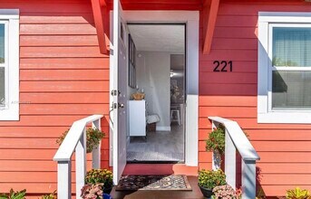 221 C St in Lake Worth Beach, FL - Building Photo - Building Photo