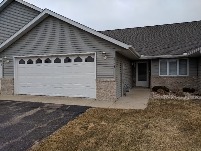 property at 1523 Pohl Rd