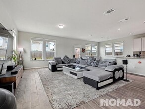 101 Crescent St in Georgetown, TX - Building Photo - Building Photo