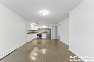 57 Brighton Ave, Unit 1 in Boston, MA - Foto de edificio - Building Photo