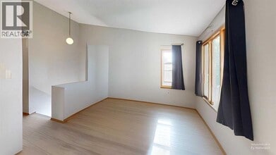 1907-196A 6a Ave N in Lethbridge, AB - Building Photo - Building Photo