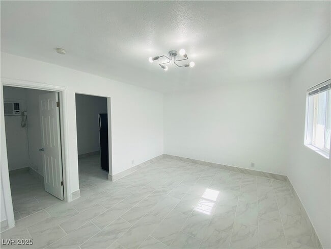 246 W Philadelphia Ave in Las Vegas, NV - Building Photo - Building Photo