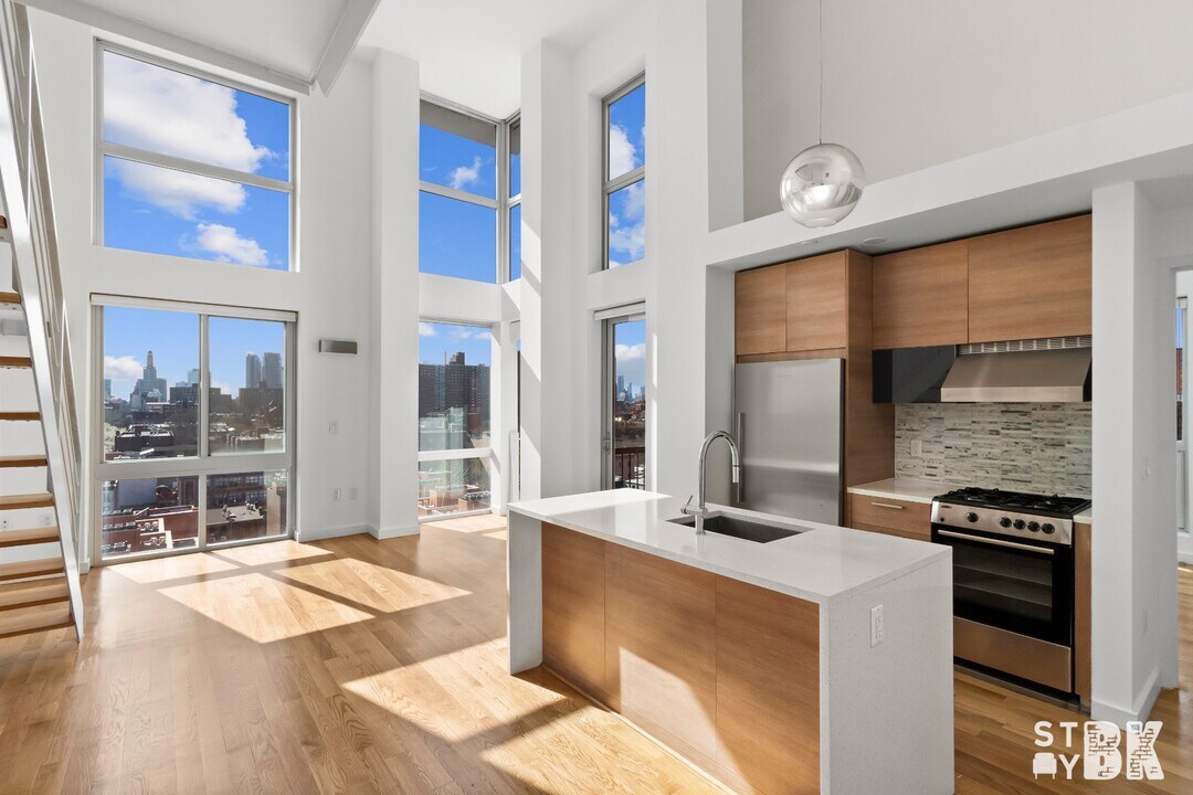 333 Greene Ave in Brooklyn, NY - Building Photo