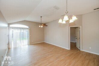 2963 Bessent Rd in Jacksonville, FL - Foto de edificio - Building Photo