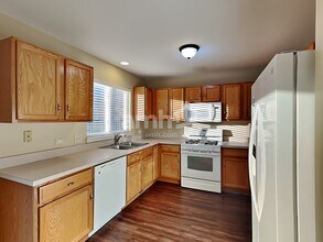 2611 Sierra Ave in Plainfield, IL - Foto de edificio - Building Photo