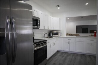 181 NE 121st St in North Miami, FL - Building Photo - Building Photo