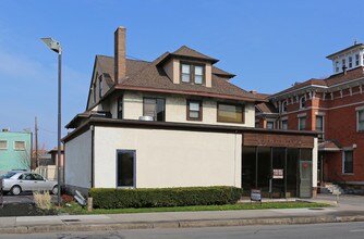 215 Alexander St in Rochester, NY - Building Photo - Building Photo