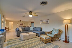 301 N Tessier Dr, Unit SI ID1545798P in St Pete Beach, FL - Building Photo