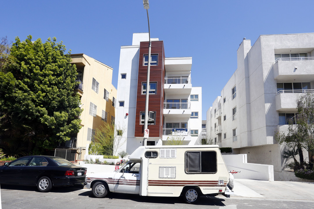 1424 Bentley Ave in Los Angeles, CA - Building Photo