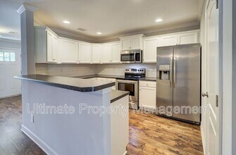 1071 Bridgeport Way in Leland, NC - Building Photo - Building Photo