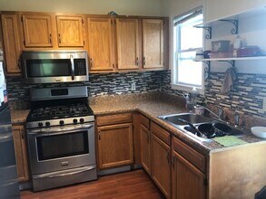 208 Westcott St, Unit 2 in Syracuse, NY - Building Photo - Building Photo