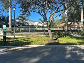 2121 Way in Sunrise, FL - Building Photo - Building Photo