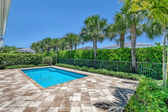 13501 Artisan Cir in Palm Beach Gardens, FL - Building Photo - Building Photo