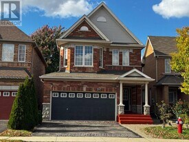 3217 Respond Rd in Mississauga, ON - Building Photo