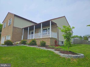 911 Hedgerow Ct in Bel Air, MD - Foto de edificio - Building Photo