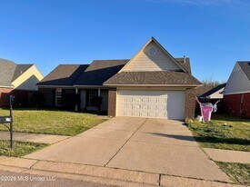 1664 Madison Cove E in Southaven, MS - Building Photo