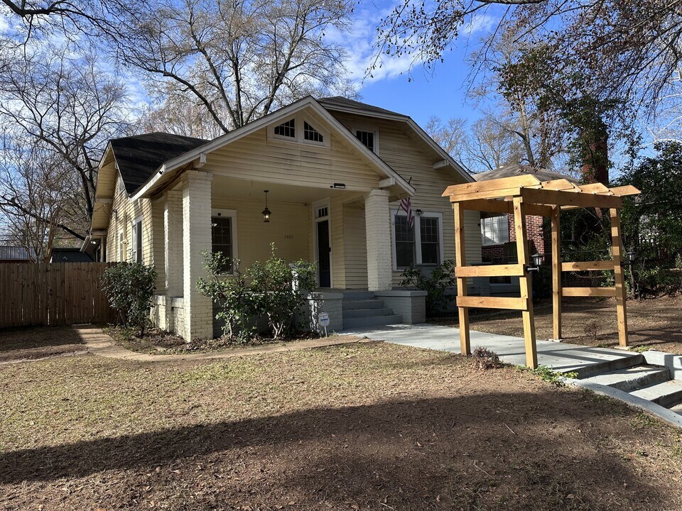 1805 Pecan St in Texarkana, AR - Building Photo