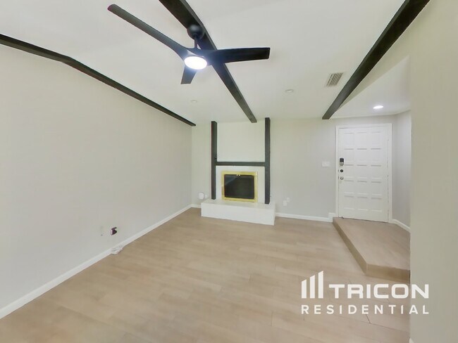 2625 Sam Houston Dr in Garland, TX - Building Photo - Building Photo