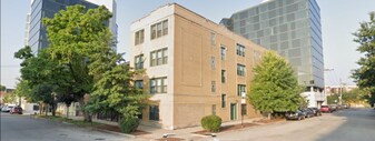 2709 W Belden Ave, Unit 2 in Chicago, IL - Building Photo