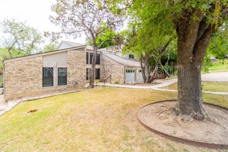 6103 Shadow Valley Dr in Austin, TX - Foto de edificio - Building Photo