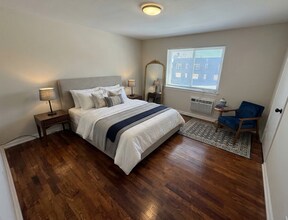 320 Sheffield Ave in Flint, MI - Building Photo - Building Photo