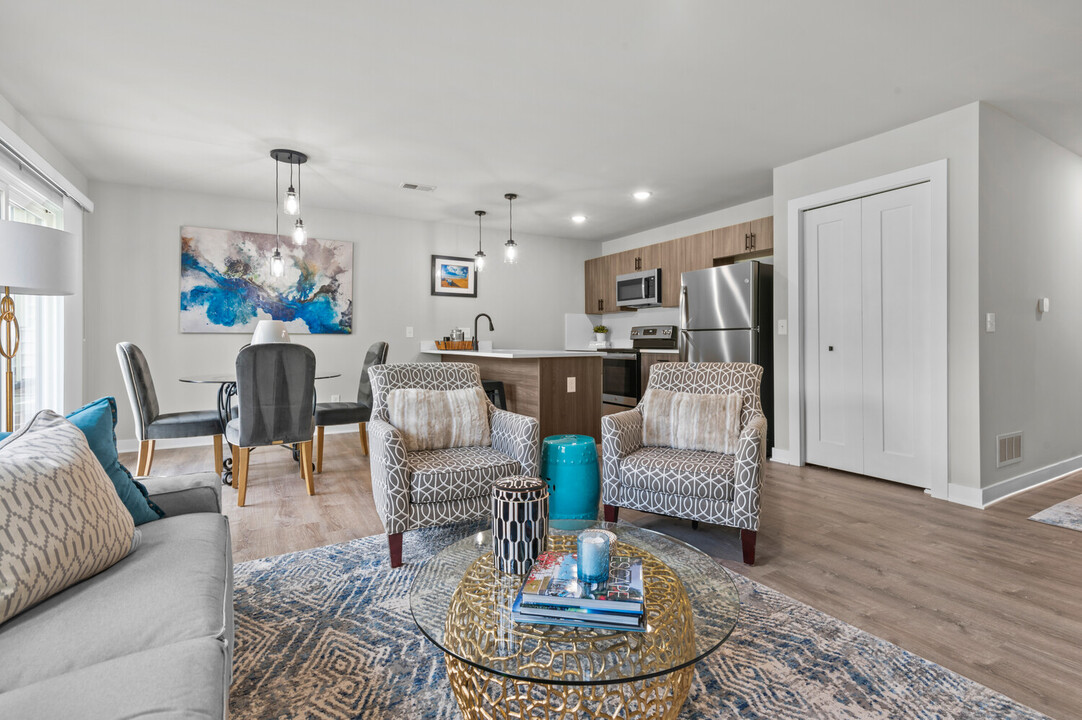 Ivy Townhomes in South Lyon, MI - Building Photo