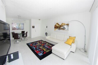 17145 N Bay Rd in Sunny Isles Beach, FL - Building Photo - Building Photo