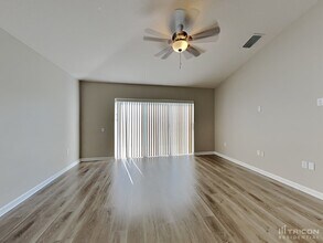 30342 Grymes Dr in Wesley Chapel, FL - Building Photo - Building Photo