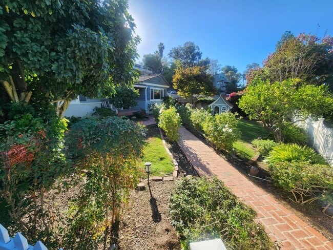 9345 Golondrina Dr in La Mesa, CA - Building Photo - Building Photo