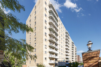 2955 Shell Rd in Brooklyn, NY - Building Photo - Building Photo