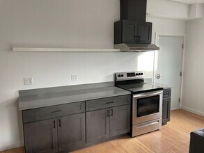 2318 9th Ave in Oakland, CA - Building Photo - Building Photo