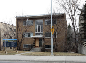 2428 14th St SW in Calgary, AB - Building Photo - Building Photo