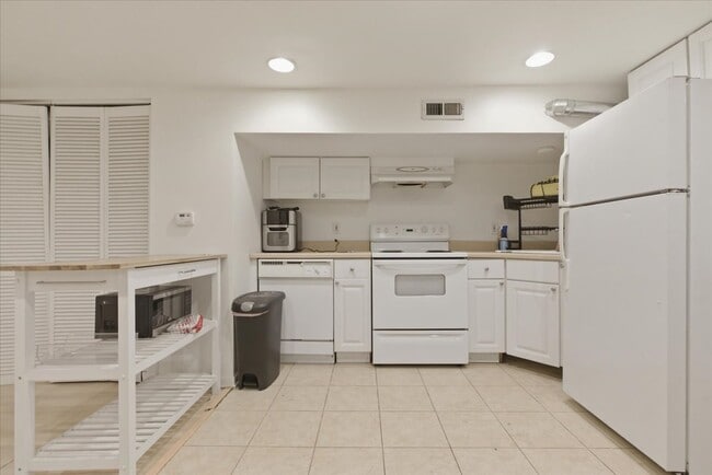 property at 3716 N Wayne Ave