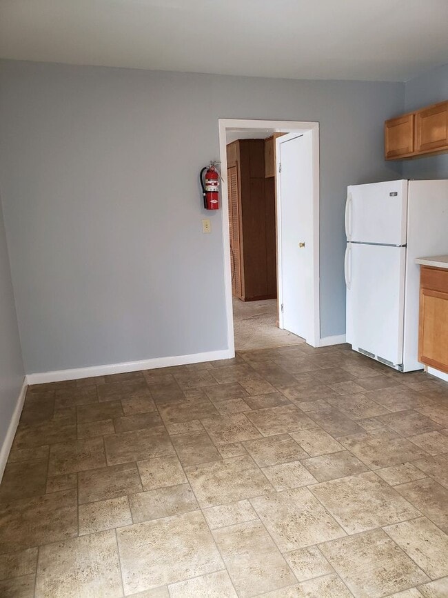 87 1/2 Clinton Ave in Cortland, NY - Building Photo - Building Photo