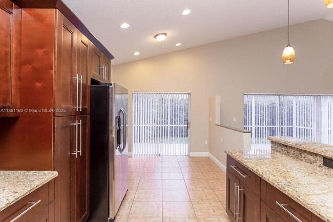 13772 NW 22nd St in Sunrise, FL - Building Photo - Building Photo