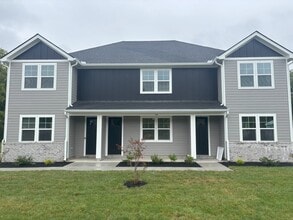439 Hobbs Ave, Unit 2 in Lebanon, TN - Building Photo - Building Photo