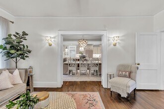 1108 Bonaventure Rd in Savannah, GA - Building Photo - Building Photo