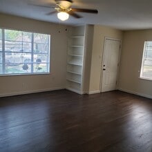 1014 Randall St in Taylor, TX - Building Photo - Building Photo