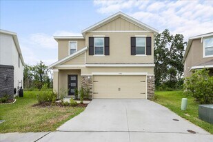 1680 Hazy Sea Dr in Plant City, FL - Building Photo