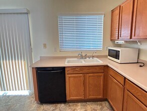 8150 N 112th Ave in Peoria, AZ - Building Photo - Building Photo