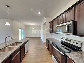 6614 Hidden Rose Pl in Riverview, FL - Foto de edificio - Building Photo