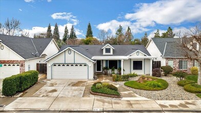 8791 N Matus Ave in Fresno, CA - Foto de edificio - Building Photo