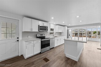 4685 Kahlua Ln in Bonita Springs, FL - Building Photo - Building Photo
