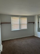 7508 Thouron Ave, Unit 1st Floor in Philadelphia, PA - Foto de edificio - Building Photo