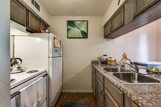 5825 Reiger Ave in Dallas, TX - Foto de edificio - Building Photo