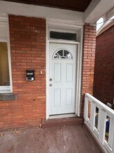 2450 Starkamp St in Pittsburgh, PA - Foto de edificio - Building Photo