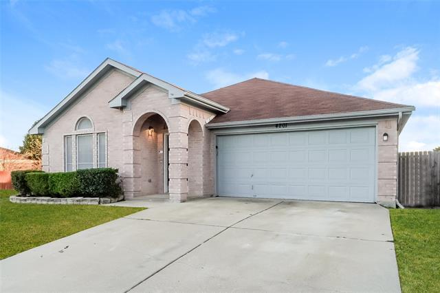 4201 S Coral Springs Dr in Fort Worth, TX - Building Photo - Building Photo