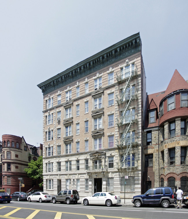 723 St Nicholas Ave in New York, NY - Foto de edificio - Building Photo